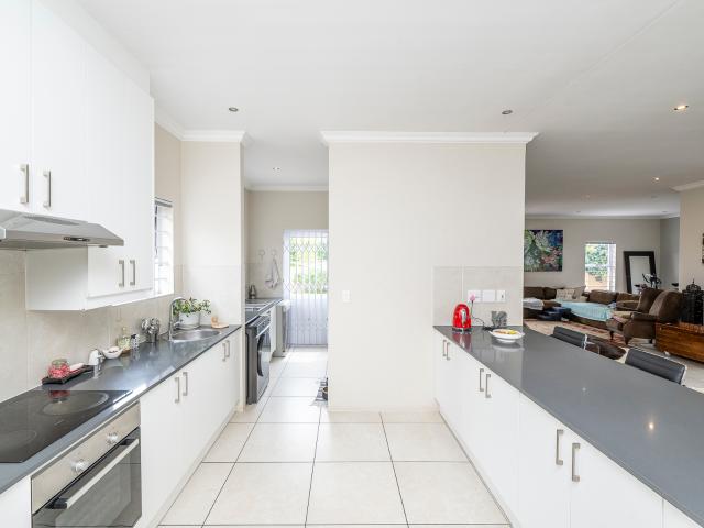 3 Bedroom House in Sunningdale