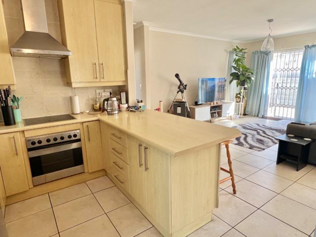 3 Bedroom House in Sunningdale