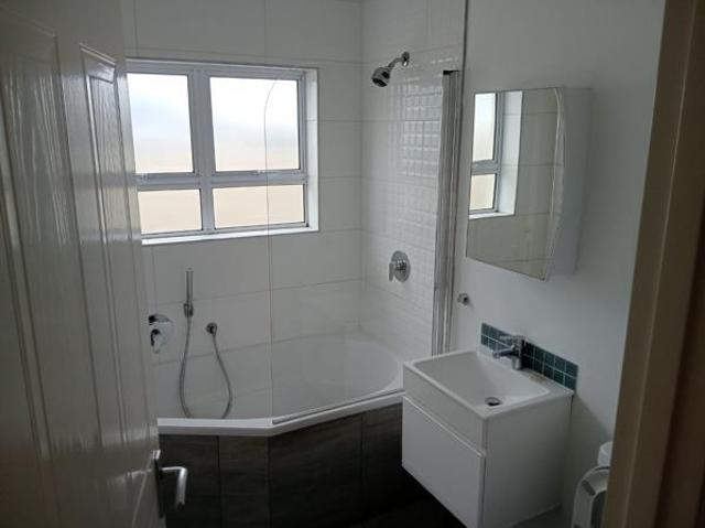 3 Bedroom House in Sunningdale