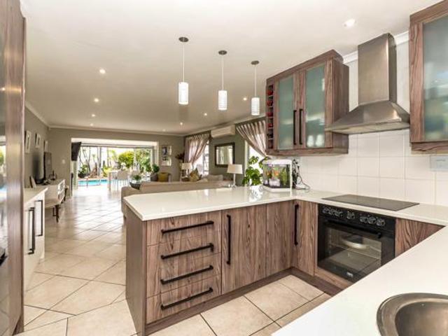 3 Bedroom House in Sunningdale