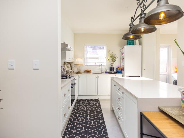 3 Bedroom House in Sunningdale