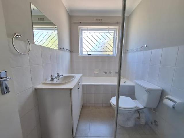 2 Bedroom House in Sunningdale