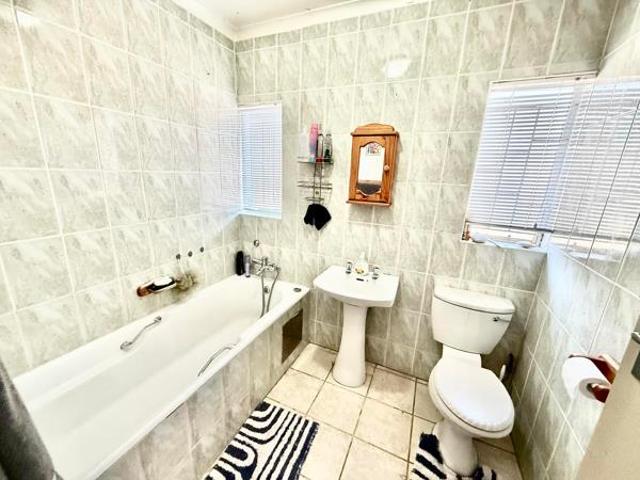 3 Bedroom House in Sunset Park