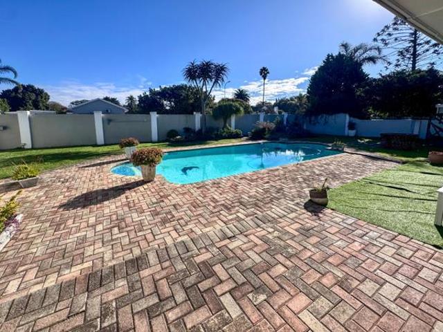 3 Bedroom House in Sunridge Park