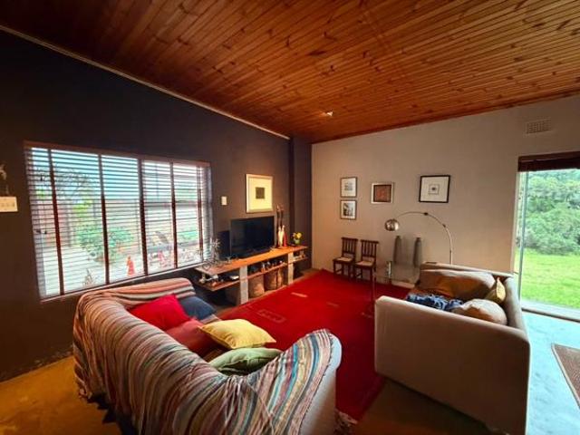 3 Bedroom House in Sunrise on Sea