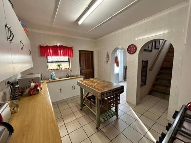 3 Bedroom House in Sunrise on Sea