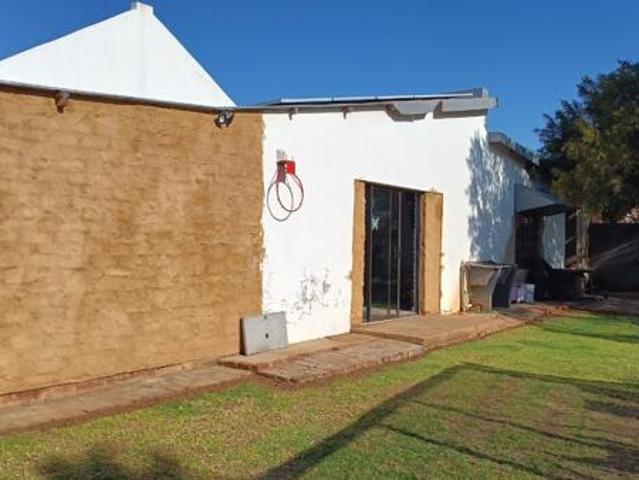 3 Bedroom House in Swartruggens
