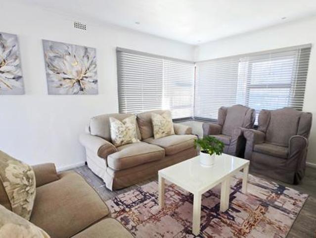 3 Bedroom House in Sybrand Park