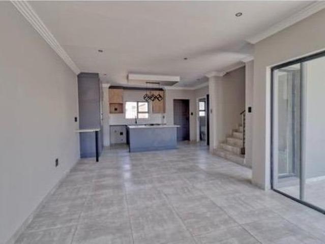3 Bedroom House in Pomona