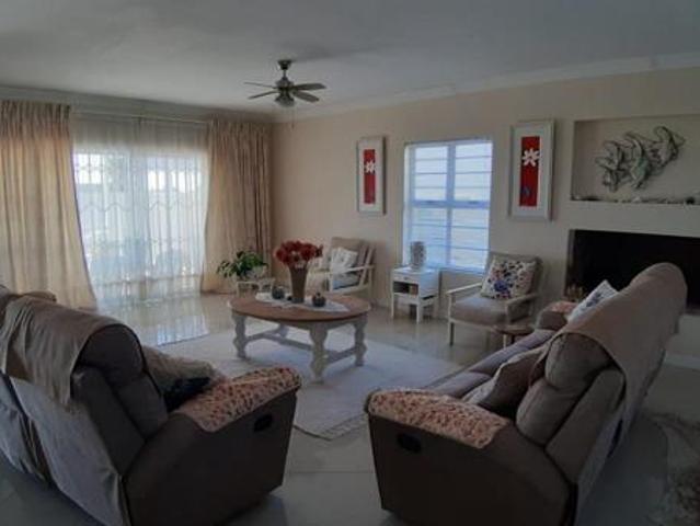 3 Bedroom House in Port Owen