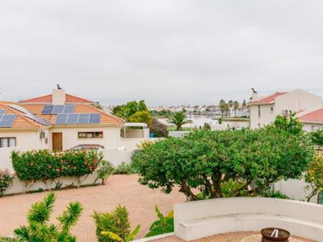 3 Bedroom House in Port Owen