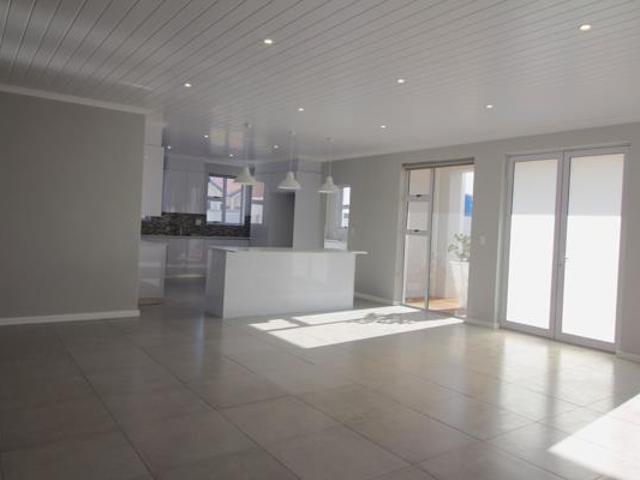 3 Bedroom House in Port Owen