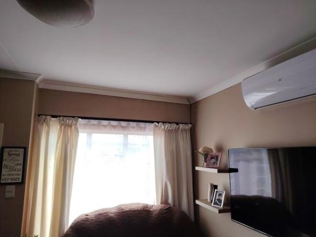 3 Bedroom House in Postmasburg