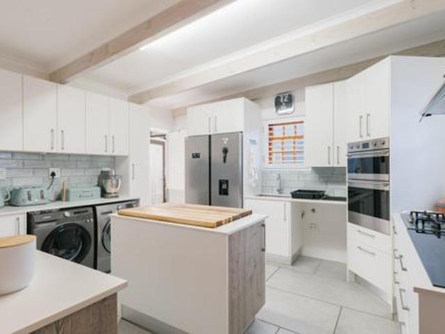 3 Bedroom House in Paternoster