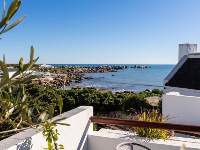 3 Bedroom House in Paternoster