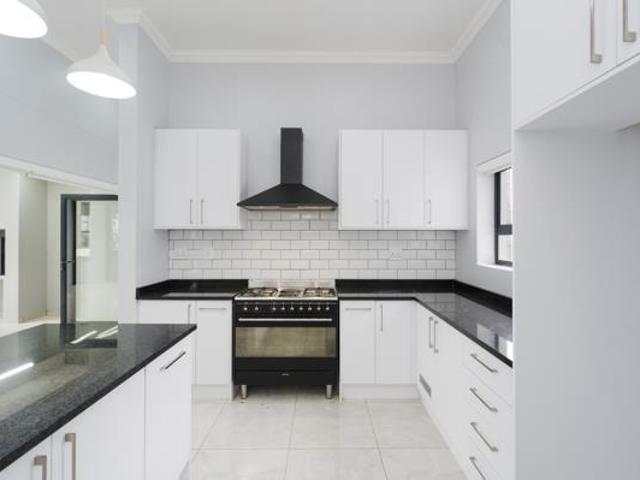 3 Bedroom House in Paarl Central