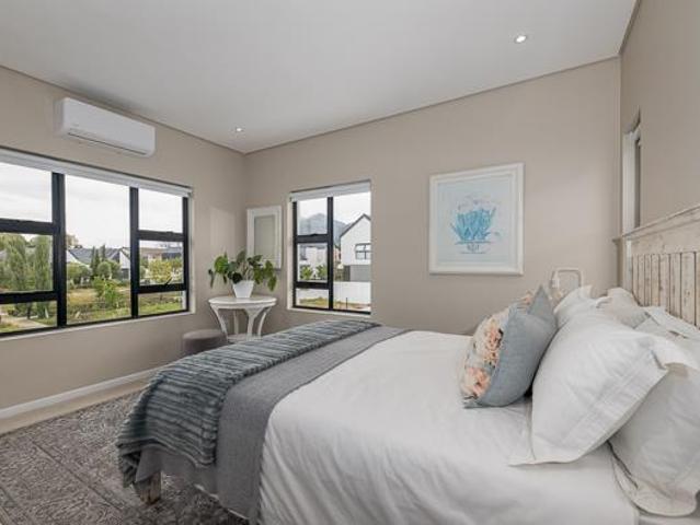 3 Bedroom House in Paarl Central East