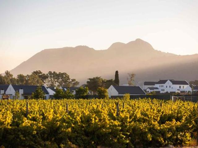 3 Bedroom House in Paarl Valleij Lifestyle Estate