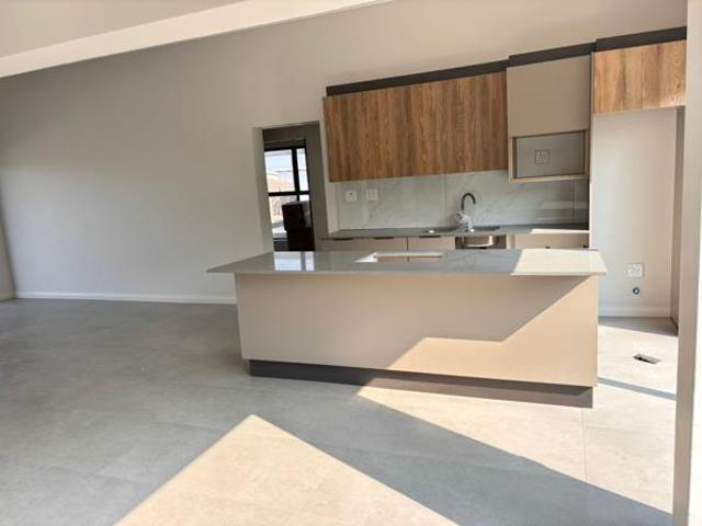3 Bedroom House in Palm Lakes Estate