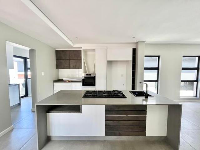3 Bedroom House in Palm Lakes Estate