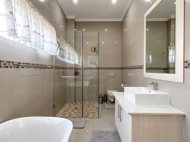 3 Bedroom House in Palm Lakes Estate