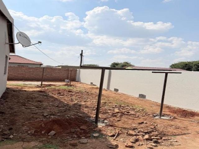 3 Bedroom House in Palm Ridge