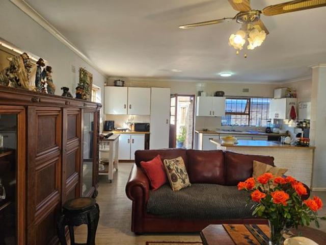 3 Bedroom House in Palmiet