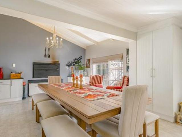 3 Bedroom House in Palmiet