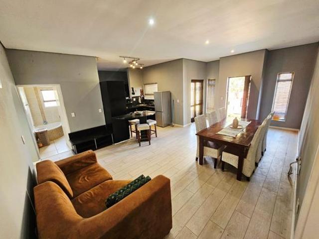 3 Bedroom House in Palmiet