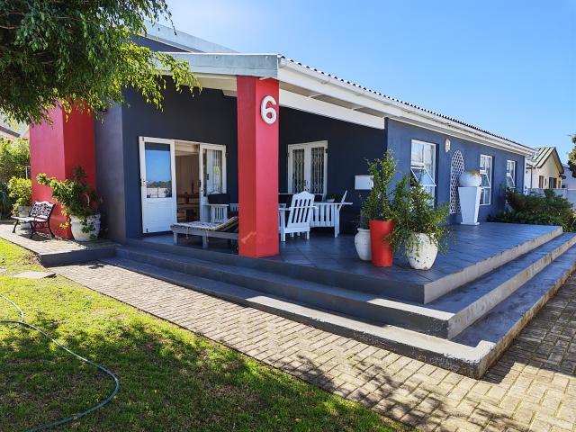 3 Bedroom House in Palmiet