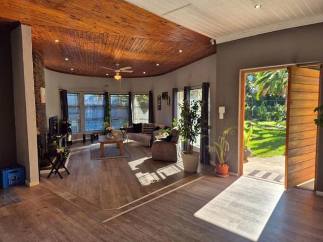 3 Bedroom House in Panorama