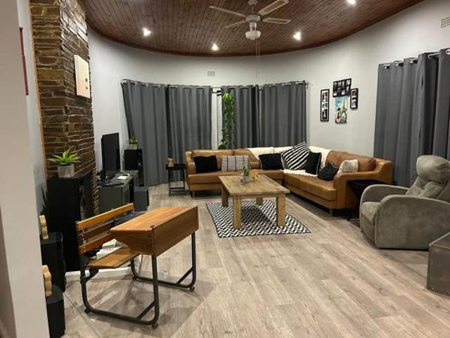 3 Bedroom House in Panorama
