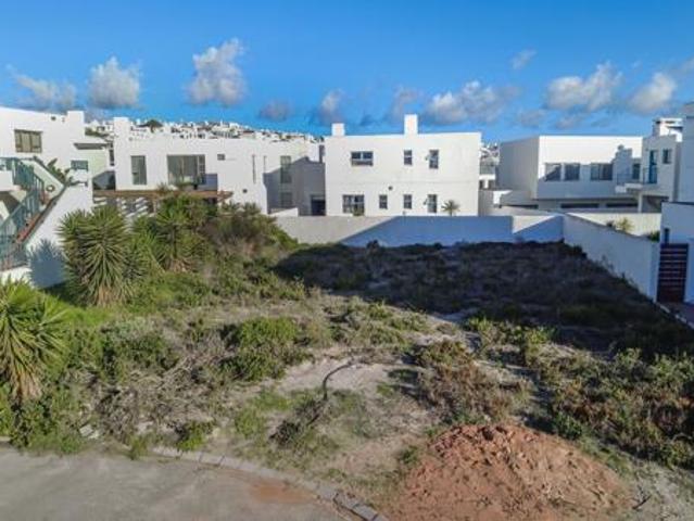 3 Bedroom House in Paradise Beach