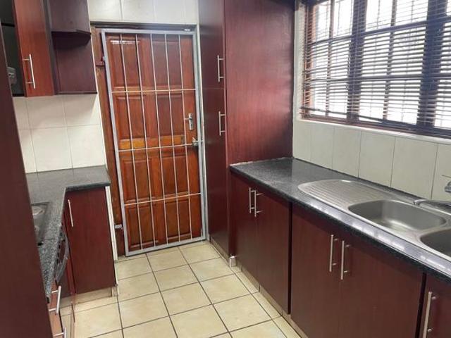 3 Bedroom House in Parkgate