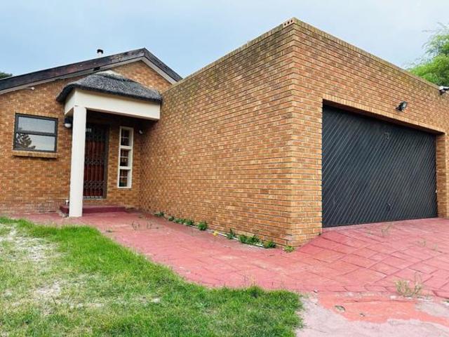 3 Bedroom House in Parklands