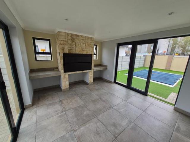 3 Bedroom House in Parklands