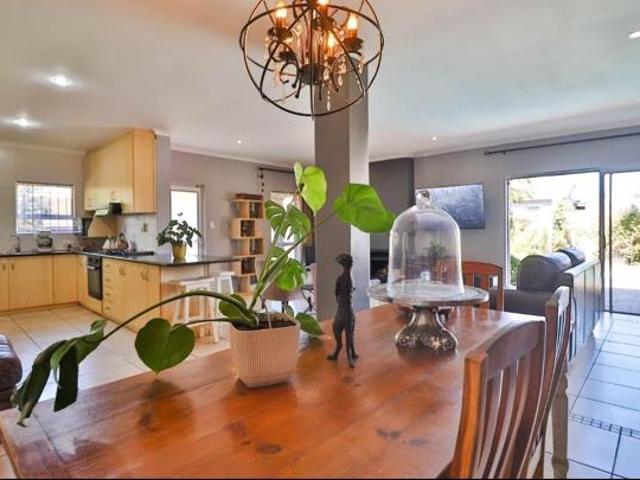3 Bedroom House in Parklands