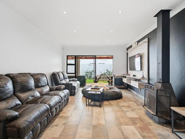 3 Bedroom House in Parklands