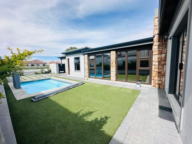 3 Bedroom House in Parklands