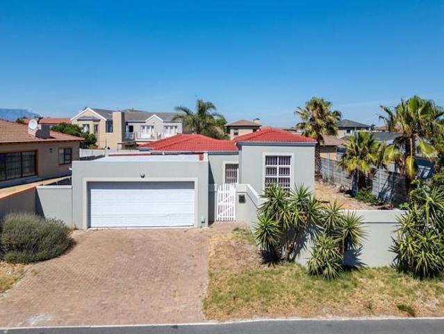 3 Bedroom House in Parklands