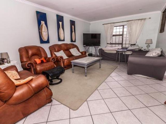 3 Bedroom House in Parklands