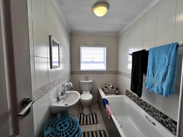 3 Bedroom House in Parklands