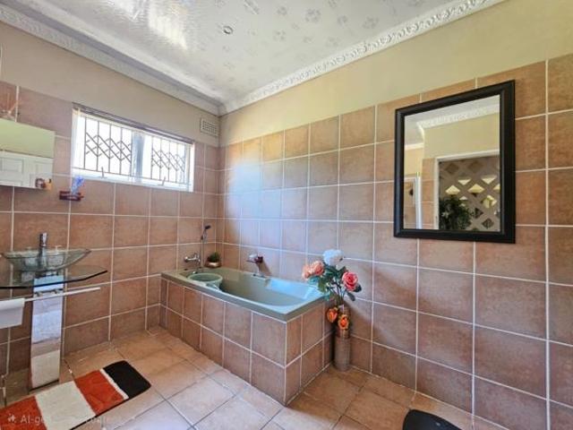 3 Bedroom House in Parkside