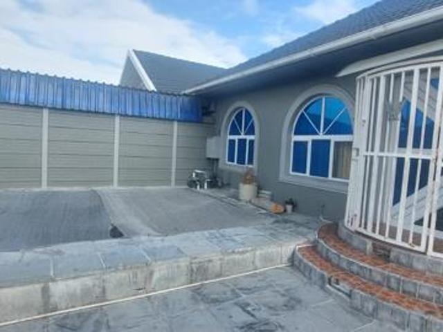 3 Bedroom House in Parow Central