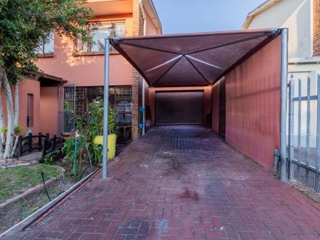 3 Bedroom House in Parow North