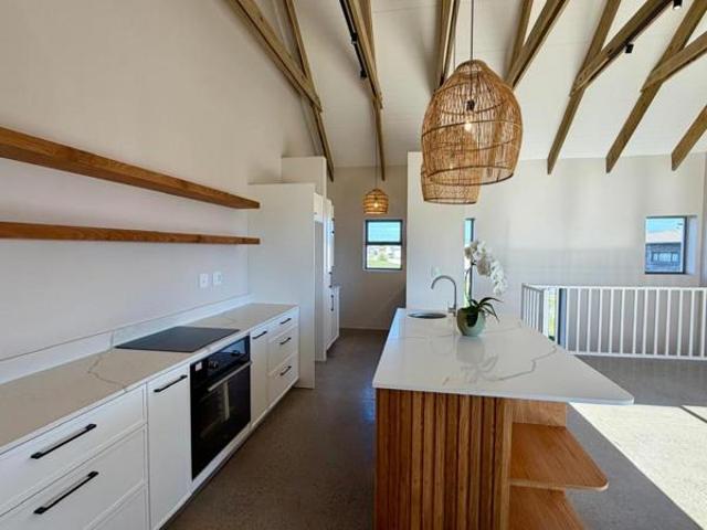 3 Bedroom House in Pearl Bay