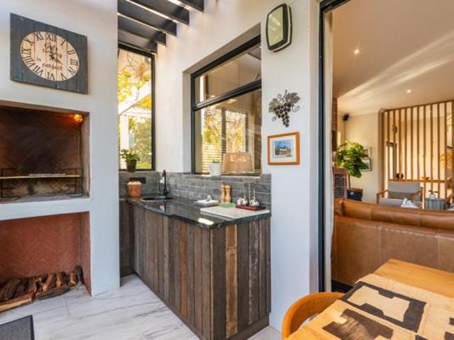3 Bedroom House in Pearl Valley Golf & Country Estate