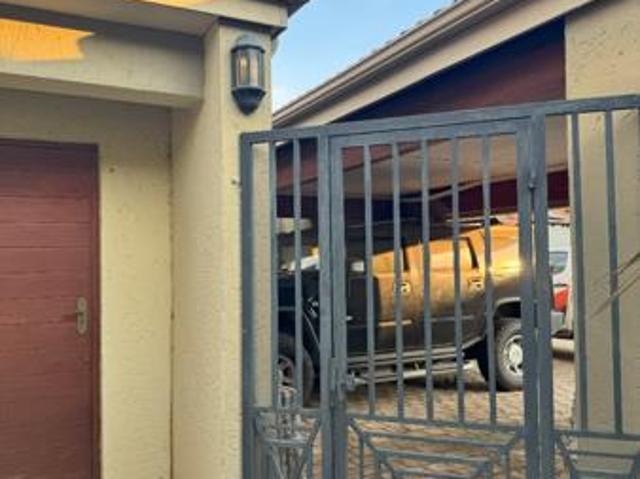 3 Bedroom House in Pecanwood