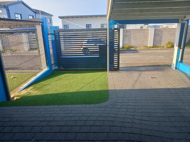 3 Bedroom House in Pelikan Heights
