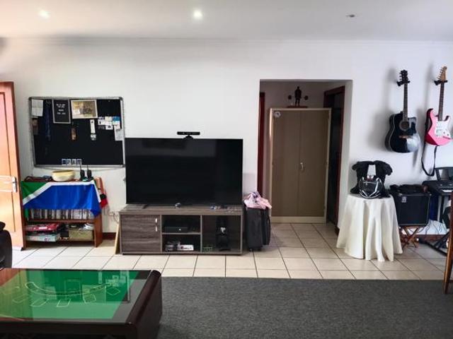 3 Bedroom House in Pentagon Park